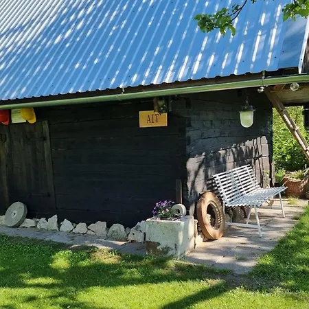 Aadniel's Holiday Village Aula