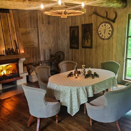 Aadniel's Holiday Village Aula